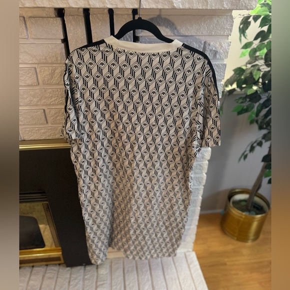 Adidas Logo T-shirt Dress XL - Picture 5 of 6